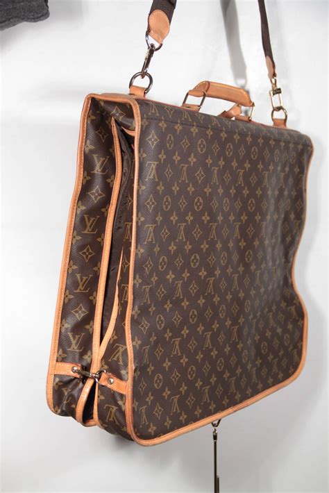 louis vuitton carrier bag